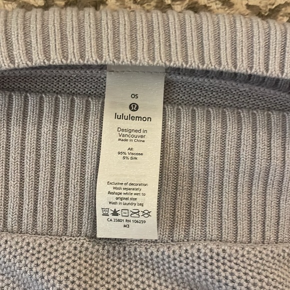 Lululemon Poncho NWOT - Picture 8 of 8
